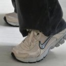 6742 | 나이키 여자 줌 보메로5 펄화이트 착샷 구매후기(FN6742-200)