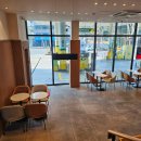 만남주유소 | 대구 북구 '투썸플레이스 북대구IC주유소 DT점' - 분위기 좋은 대형카페, 스크램블에그샌드위치 후기