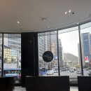 스타벅스 교차로 앞 | 크리스마스 카페 추천 명동 신세계백화점 스타벅스 한국은행교차로점