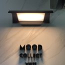 무드컬렉트 화이트 로고