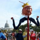 사진으로 보는 미국 전역의 反트럼프 &#34;노 킹스(왕은 없다)&#34; 시위 이미지