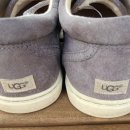 ugg suede 운동화 이미지