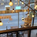 빵 굽는 시간 (오전) | 빵 굽는 향과 커피향이 가득한 수원 베이커리 카페 '수원의 아침'