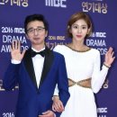 실시간 mbc 연기대상 레드카펫 김국진 유이 이미지