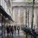 강변의 수채화 이미지