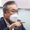 '윤석열 비판은 외부총질' 홍준표 향해 정진석 "아군인지 적군인지.." 이미지