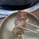 부평삼거리 3~4번 출구 | [인천 부평] 본진삼겹살 부평점 - 불향 가득 구워주는 삼겹살에 레트로 감성까지!