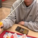 양준 | 잘 살아가나 싶다가도 또 개같이 무너지네