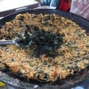 텃밭에노는닭 이미지