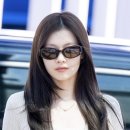 트와이스 사나의 시크한 출국길, 편안함과 스타일을 모두 잡은 ‘리브드 니트 룩’