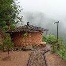 산골흙집 이미지