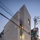 결아키텍츠 건축사사무소 | 전세족 되기 싫었던 30대 부부가 12평 부지에 지은 집