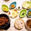 에딘버러 민박 Abbey Lane (에비레인) 오늘의 저녁식사 메뉴 - 사골된장국, 제육볶음, 아보카도무침 이미지