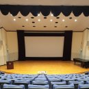 서울대학교 국제대학원 | [설치 후기] 서울대학교 문화관 중강당 빔프로젝터 렌탈 - 엡손 EB-L730U 고광량 투사