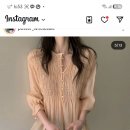 poster 블라우스 이미지