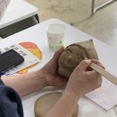흙으로 예술 만들기 이미지