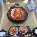 한돈고기왕 | 원주 무실동 점심 맛집 ‘민병선 식당’ 한돈 묵은지찜 후기