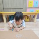 종이상자에 자유롭게 끼적여요📦🖍️&amp;바깥놀이🌳 이미지
