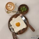라비데마히 | 홍대 카페 : 살구 토스트가 맛있는 인스타 핫플 '라비데마히'