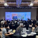 민주 평화 인권 특별기획 사진전 < 안녕 민주주의 > | ‘빛의 혁명 주간’…비상계엄의 기억에서 민주주의의 내일로