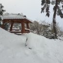 눈 오는 날의 수채화 이미지