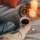 더 나은 수면을 위해 잠자리에 들기 전에 마시는 8가지 차 이미지