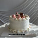 코모레비 케이크(komorebee cake) | w.웨딩일기 : 브라이덜 샤워, 파티룸 소품 드레스 대여 (feat. 유앤이스튜디오 연남)