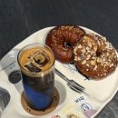 엠컴 | 서울숲 뚝섬역 얘기하기 좋은 조용한 카페 추천 : 베이글, 크림치즈 맛집