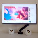 스테이지PC | 잇섭이 극찬한 데스크테리어 필수템! 크리에이티브 페블 2.0 듀얼 PC 세팅 후기