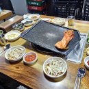 돈풍김치삼겹살 이미지