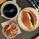 산황로 | 앙버터 소금 빵 한 입에 반함… 시카사 카페 솔직 후기