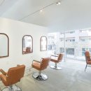 헤어숍 앞 횡단보도 이미지