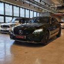 인터필드 | [부산 경동오토필드 중고차] 2019년식 벤츠 C220d 4MATIC AMG 라인 - 완전무사고, 블랙 포스의 정석...
