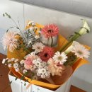 조아서 | 서울 용산 꽃집 ‘피스위시’ 존예 꽃다발 받고 기분 조아서 빵댕이 겁나 흔들었던 후기