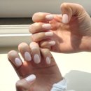 화이트네일 | 서울대입구 네일샵 추천 네일옹드 서울대입구점｜화이트 시럽네일 후기