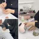 네일아트 손길 이미지