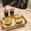 달리는커피 이미지