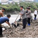 차라리 압록강 정비를 한국에서 해주자-시멘트-중장비 주면 군사시설이나 평양 건설에 쓸 것 이미지