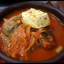 [전주맛집] 두툼한 돼지고기가 듬뿍 들어 간 김치찌개 이미지