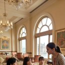 일본의 여배우 3인방은 발리우드 배우 소니 라즈단의 딸인 알리아 바트를 만나 대화를 나누는 것은? 이미지