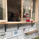 카페쉼표 이미지