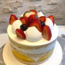 카페인24 군포용호점 | 산본 카페더치즈케익 생망고딸기생크림 케이크 맛집 솔직 후기