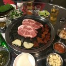 육덕돼지 이미지