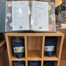 숲속오두막 | 광명 밤일마을 라퓨엔테 카페 내돈내산 후기｜호주식 라떼와 2층 흔들의자 숲속 오두막 감성