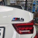 백조비니루 | BMW M4 에이드로 백조모가지 카본윙 장착