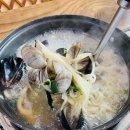 얼큰칼국수 이미지