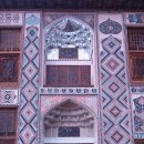 셰키 / 스테인드글라스로 유명한 칸의 여름궁전과 대상들의 숙소 카라반사라이 이미지