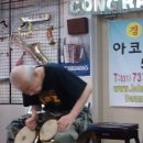 한국 타악기의 최고1인자 째즈무지션 유복성 선생님 봉고 시연연주 이미지