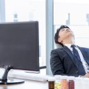 회사에서 낮잠 잘 때, 가장 좋은 자세는? 이미지
