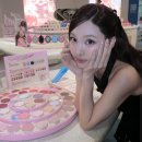 가넷뷰티 | 나연 홀리데이 룩(Holiday Look) 따라잡기: 퓌 하이라이터 _ 피버가넷 + 루비리본 (실발색 후기포함)